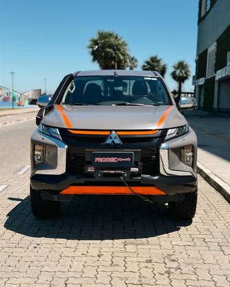MITSUBISHI L200 TRITON 2.4 16V TURBO DIESEL SPORT HPE-S SERTÕES CD 4P 4X4 AUTOMÁTICO
